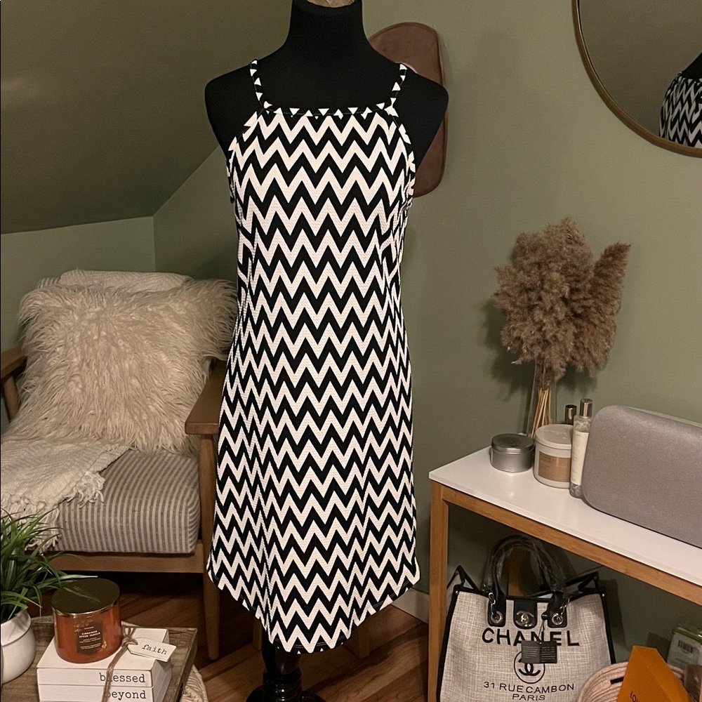 Rue21 Black and White Zigzag Dress